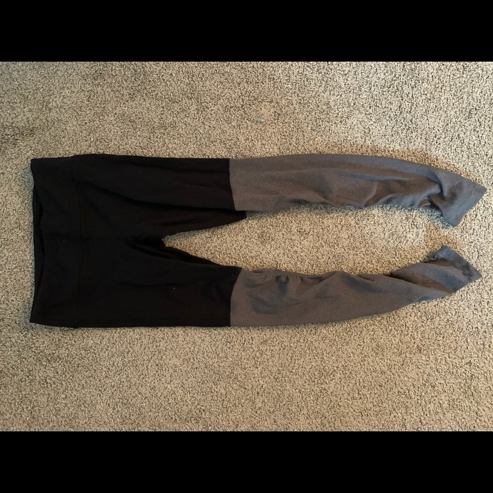 Alo Yoga Ribbed Goddess Legging